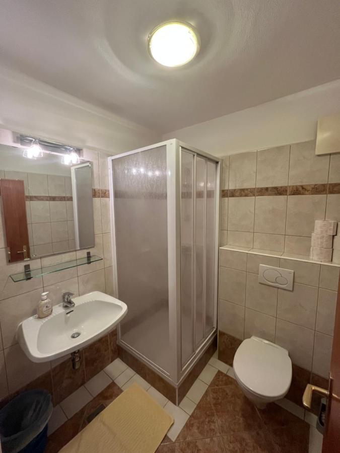 Apartementhaus Helene Am Klopeinersee ウンテーブルク・アム・クロッパイナー・ゼー エクステリア 写真