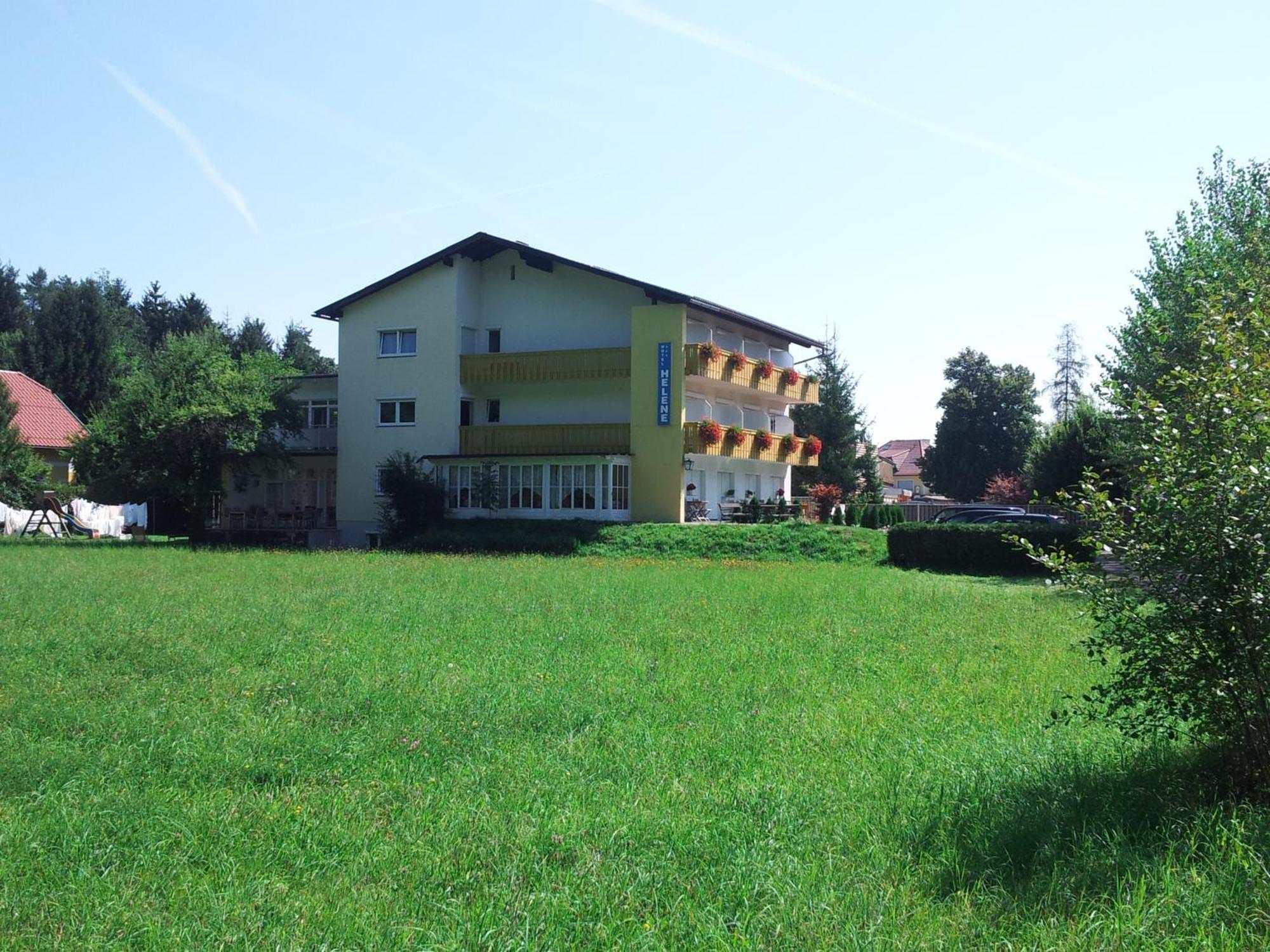 Apartementhaus Helene Am Klopeinersee ウンテーブルク・アム・クロッパイナー・ゼー エクステリア 写真